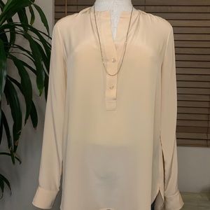 VINCE Silk Blouse 💖 EUC